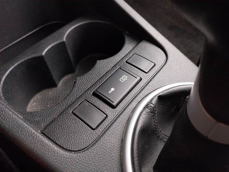 Škoda Fabia (2008) Ambition 1.2 12V, slušný stav - fotka 16 z 16
