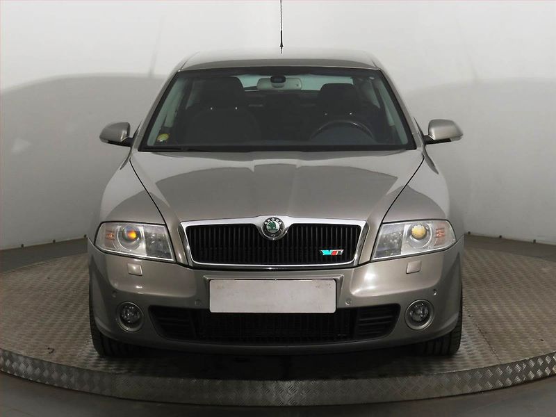 Škoda Octavia (2007) 2.0 TDI, Serv.kniha, rezervace - fotka 2 z 14