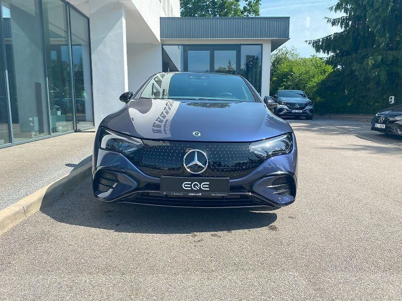 Mercedes-Benz EQE (2025) EQE 350 4M - předváděcí vůz - fotka 2 z 9