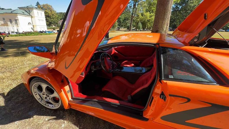 Tři roky práce. Petr Borovec z Aše si Lamborghini Diablo postavil po svém.