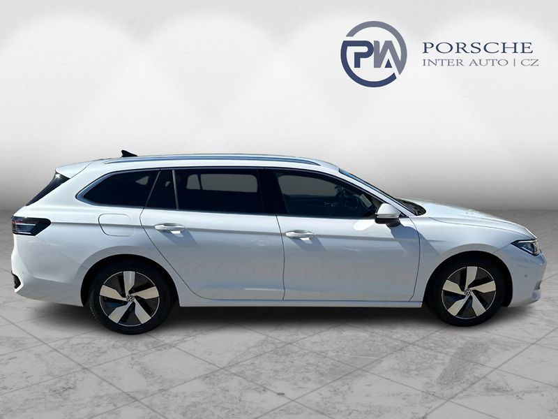 Volkswagen Passat Elegance 2,0 TDI 110 kW - fotka 7 z 23