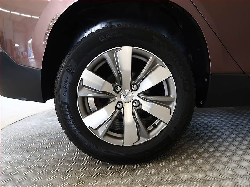 Peugeot 2008 (2015) 1.6 VTi, Tempomat - fotka 14 z 15