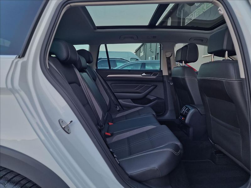 Volkswagen Passat 2.0TDI 147kW DSG Alltrack, ČR - fotka 15 z 50