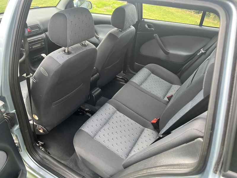 Škoda Octavia 1.9TDI 74KW,4x4,TZ,AMBIENTE - fotka 14 z 39