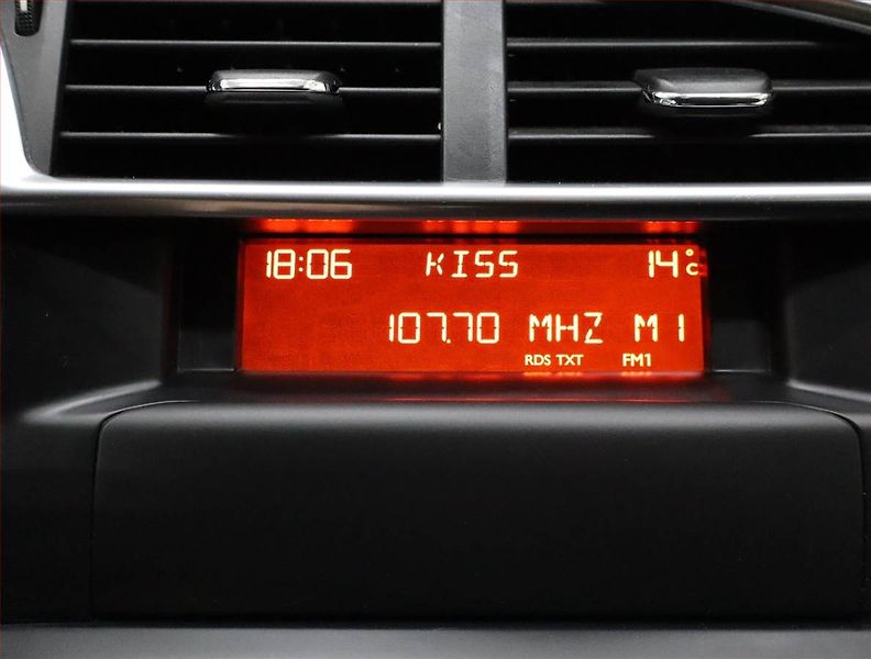 Citroën C4 (2012) 1.6 HDi, Serv.kniha, po STK - fotka 13 z 18
