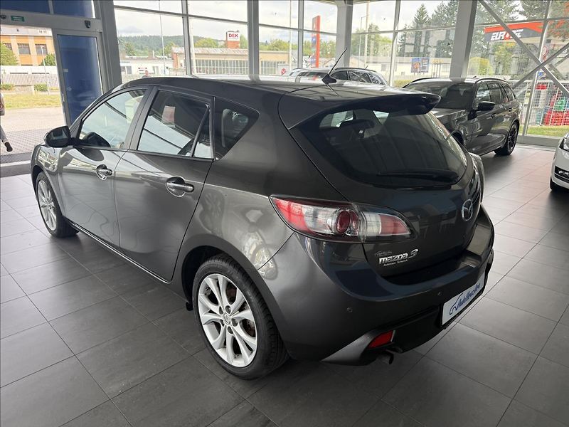 Mazda 3 1,6   77kw VÝHŘEV,RVM,AUT.KLIM - fotka 4 z 19