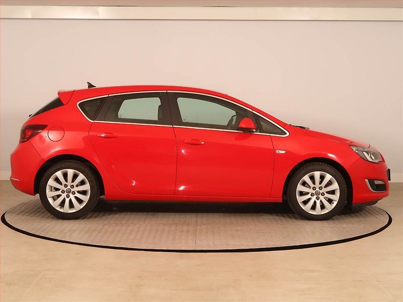 Opel Astra (2014) 1.6 CDTI, ČR,1.maj, Tempomat - fotka 6 z 18