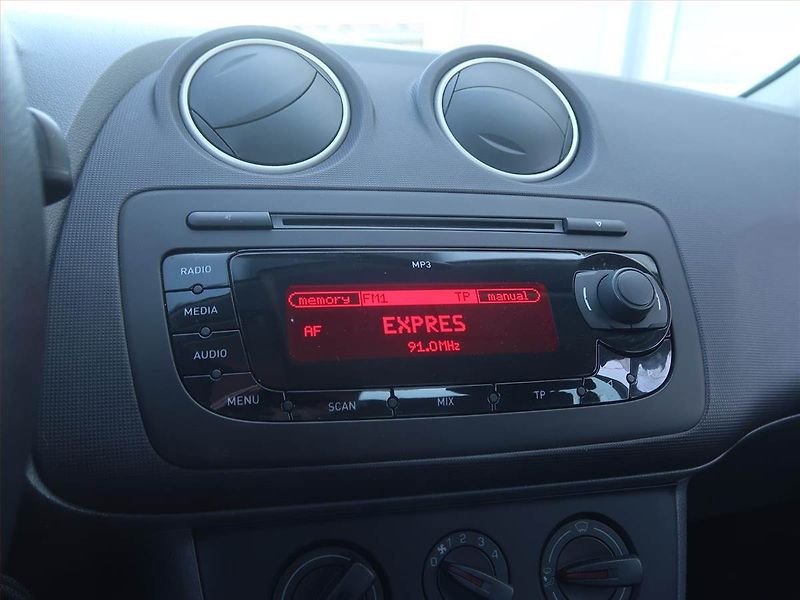 Seat Ibiza (2013) 1.2 12V, Serv.kniha, Tempomat - fotka 12 z 16