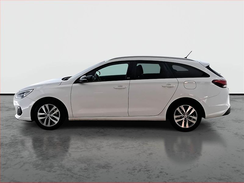 Hyundai i30 (2018) Trikolor 1.0 T-GDI, Serv.kniha - fotka 3 z 18