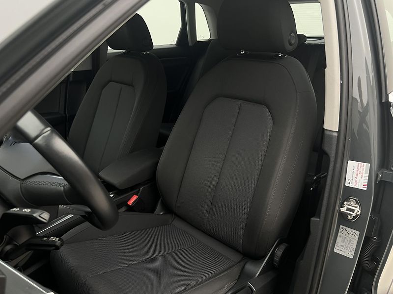 Audi Q3 35 TFSI AUT CZ - fotka 16 z 42