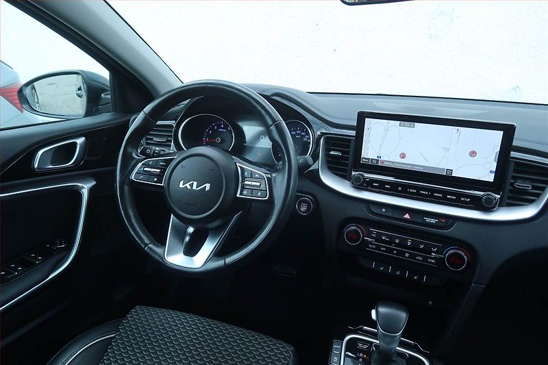 Kia XCeed (2022) 1.5 T-GDI, Automat, Serv.kniha - fotka 7 z 25