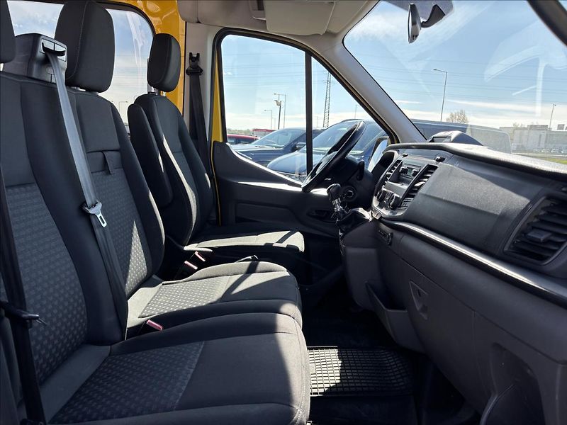 Ford Transit 2,0 EcoBlue Mhev 96kW K.Van L2 - fotka 16 z 33