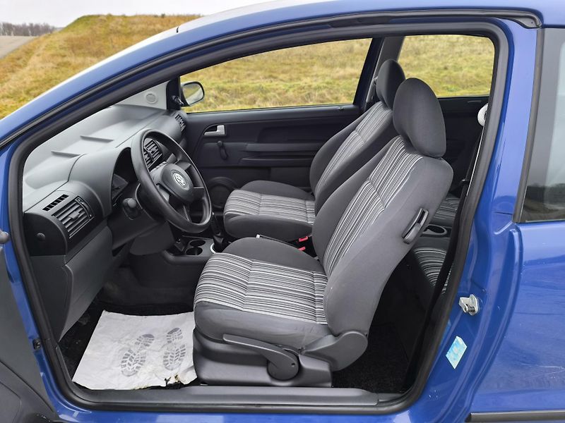 Volkswagen Fox (2006) 1.2 DOLOŽENÉ KM, 1.MAJITEL - fotka 9 z 20