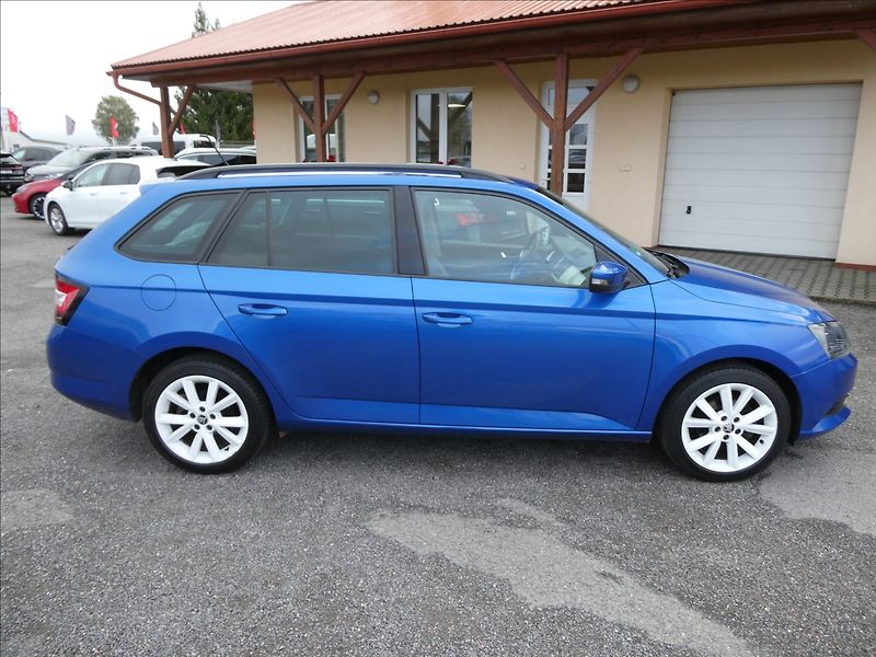Škoda Fabia 1,2 TSi 2xkola,auto klima,temp - fotka 2 z 42