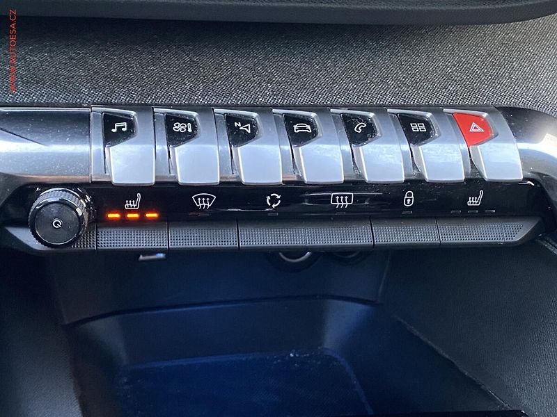 Peugeot 5008 (2020) 1.5 HDi 7míst, 2.maj,ČR - fotka 14 z 17