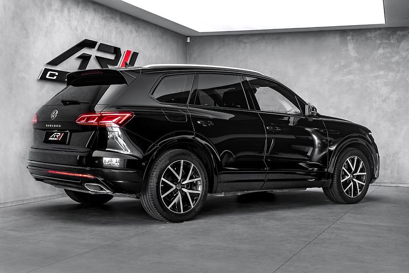 Volkswagen Touareg R-line 4M Vzduch IQ Ergo - fotka 5 z 24