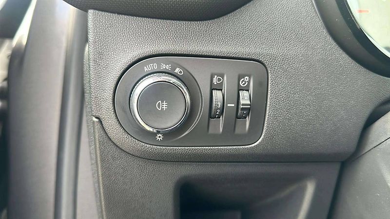 Opel Crossland Enjoy F 12 XHT (96kW / 130HP) - fotka 17 z 22