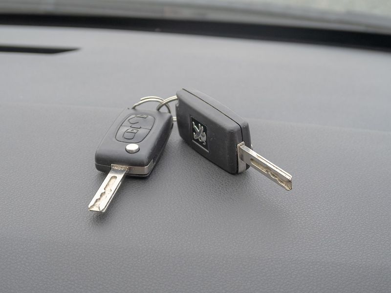 Peugeot 5008 (2013) 2.0HDI 110KW man– 2x PNEU - fotka 35 z 35