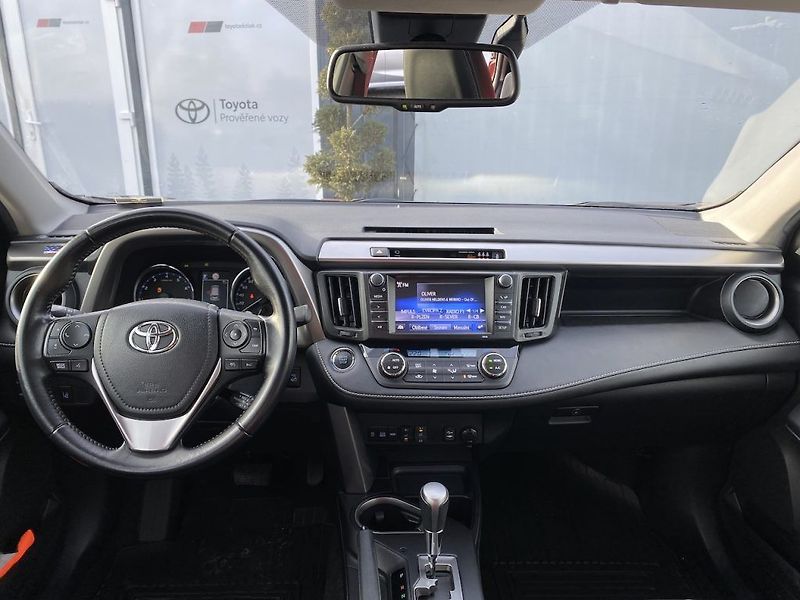 Toyota RAV4 2.0i, ČR-2m, Executive, 4x4 - fotka 13 z 35