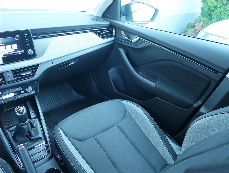Škoda Kamiq (2025) 1.0 TSI - fotka 8 z 15