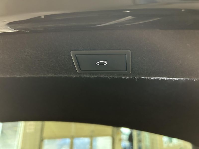Škoda Superb (2025) 2.0TDi L&K DSG 4x4 Nez.T 142kW - fotka 29 z 32