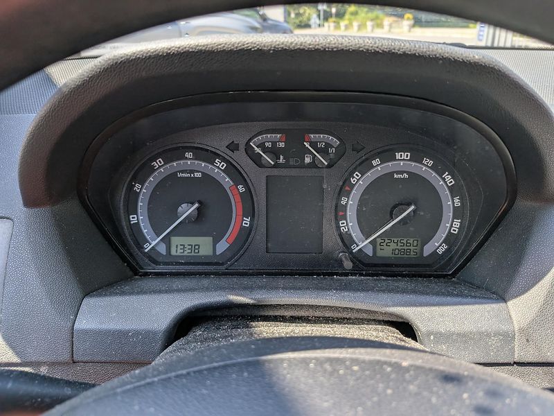 Škoda Fabia 47KW,STK 2/2027,KLIMATIZACE, - fotka 13 z 16