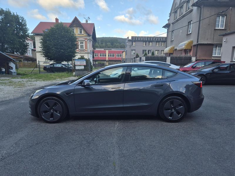 Tesla Model 3 LONG RANGE DUAL MOTOR 91,4% - fotka 6 z 49