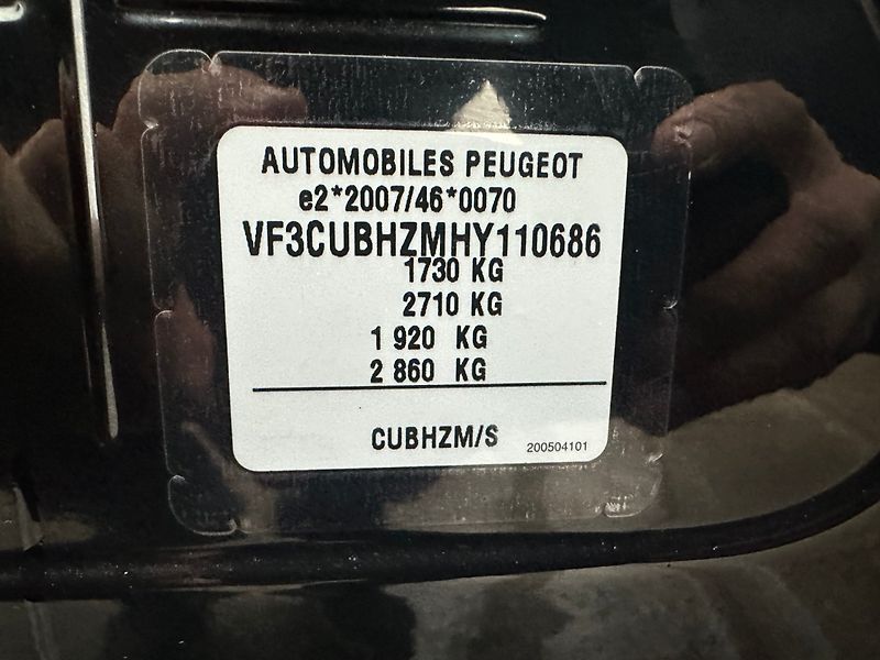 Peugeot 2008 (2017) Allure 1.6Hdi 88kw - fotka 14 z 24