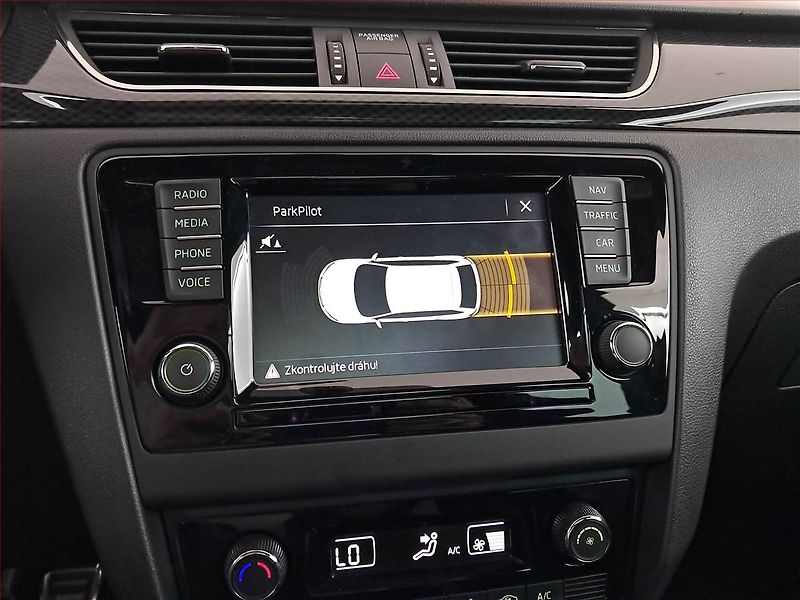 Škoda Rapid (2017) Spaceback 1.0 TSI, Navi - fotka 20 z 20