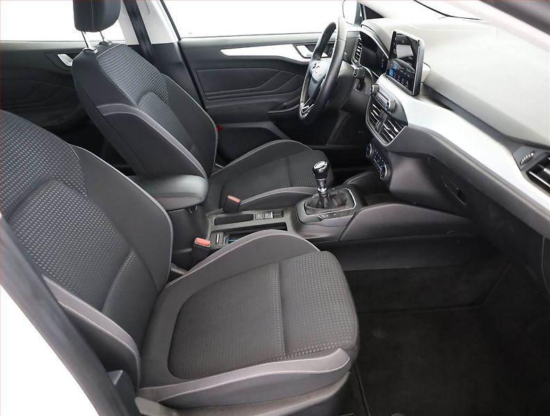 Ford Focus (2018) 1.0 EcoBoost, Serv.kniha, Navi - fotka 7 z 17