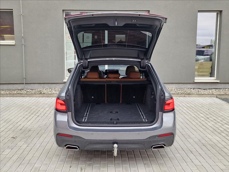 BMW Řada 5 520d Xdrive M-Sport ČR,1.Maj. - fotka 39 z 50