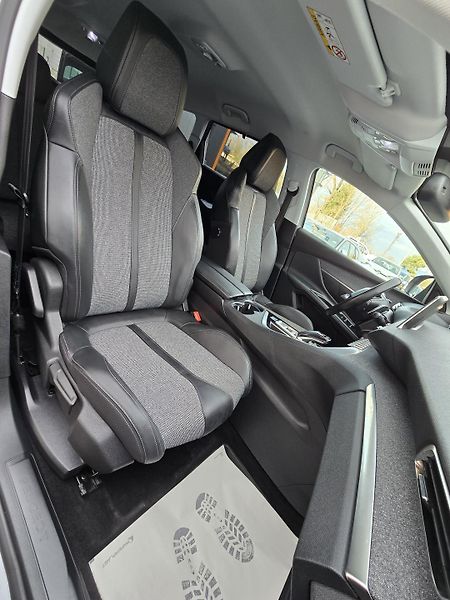 Peugeot 5008 1,5 HDI ALLURE 7-MÍST NAVI DPH - fotka 10 z 46