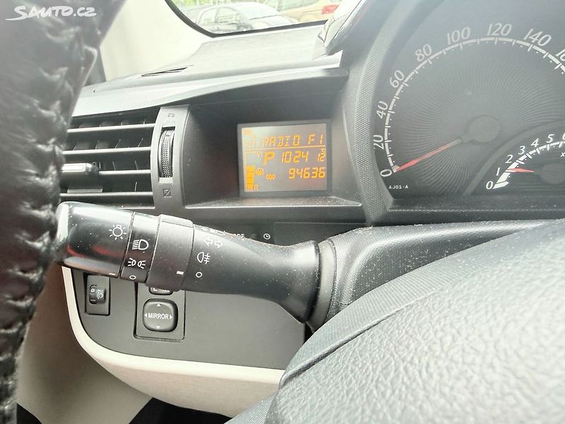 Toyota iQ 1.0 automat - fotka 20 z 22