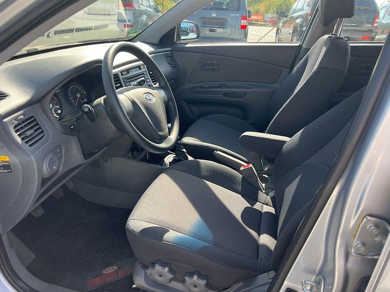 Kia Rio 1.4 16V - fotka 6 z 16