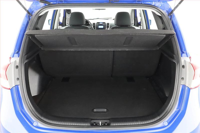 Hyundai ix20 (2013) 1.4 CRDi, po STK, v provozu - fotka 10 z 12