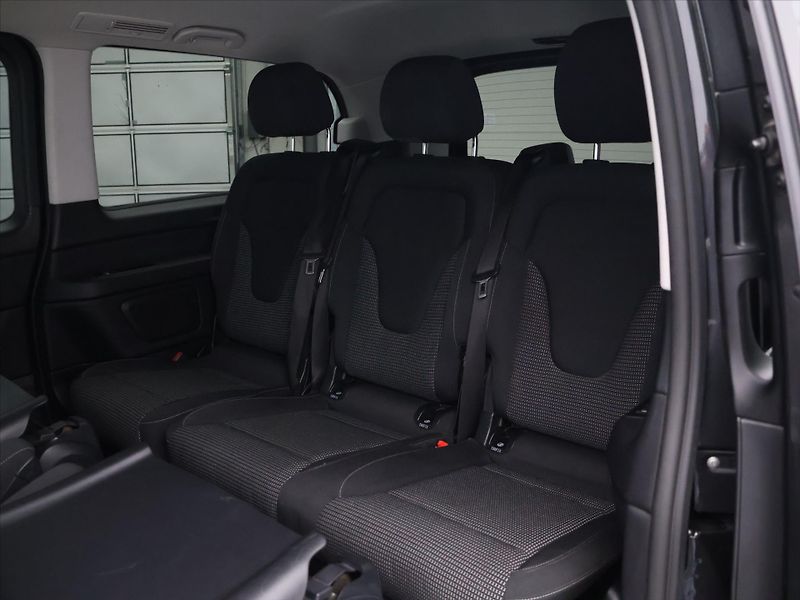Mercedes-Benz Třídy V 2,0 250d 140kW L Exclusive CZ - fotka 14 z 32