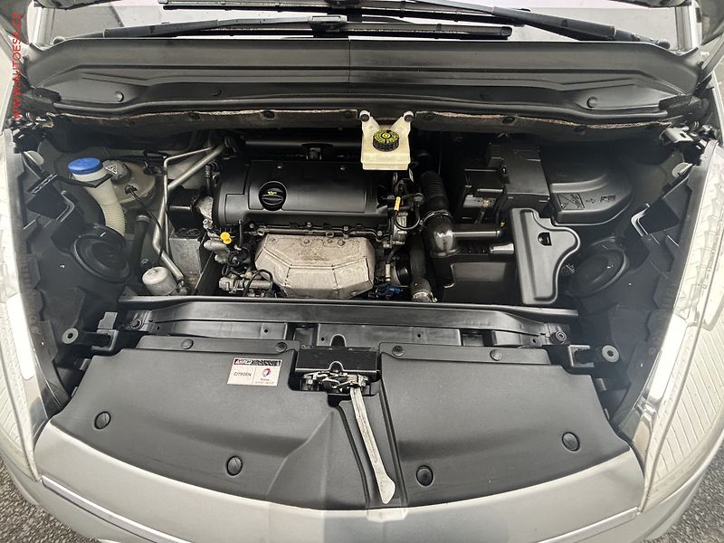 Citroën C4 Picasso (2011) 1.6 VTi, AC, tempo - fotka 7 z 18