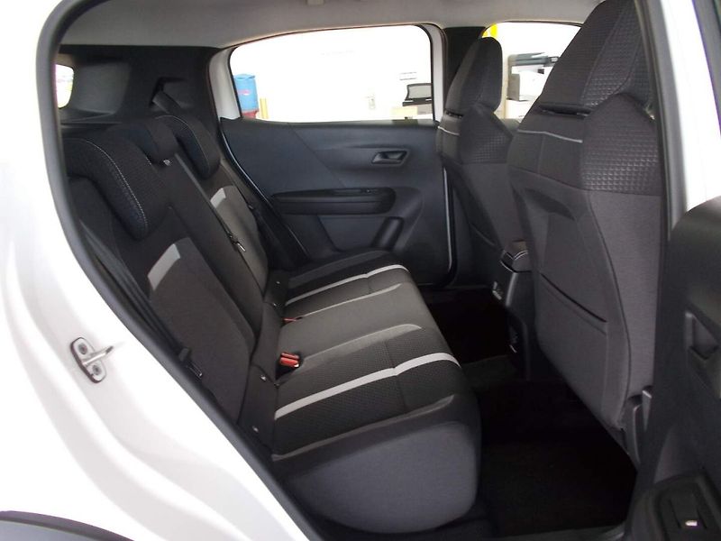 Opel Frontera (2026) Edition Hybrid 1.2 TURBO (81kW - fotka 15 z 28
