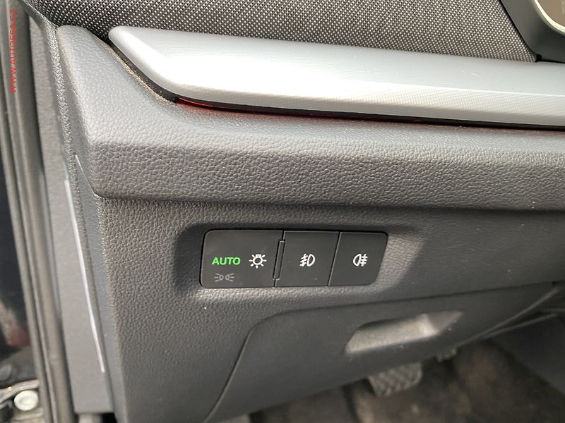 Škoda Octavia (2020) 2.0 TDi, Style, DSG, TZ, +ALU - fotka 16 z 22