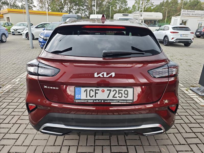 Kia XCeed 1,6 T-GDI 132kW 7DCT automat - fotka 5 z 21