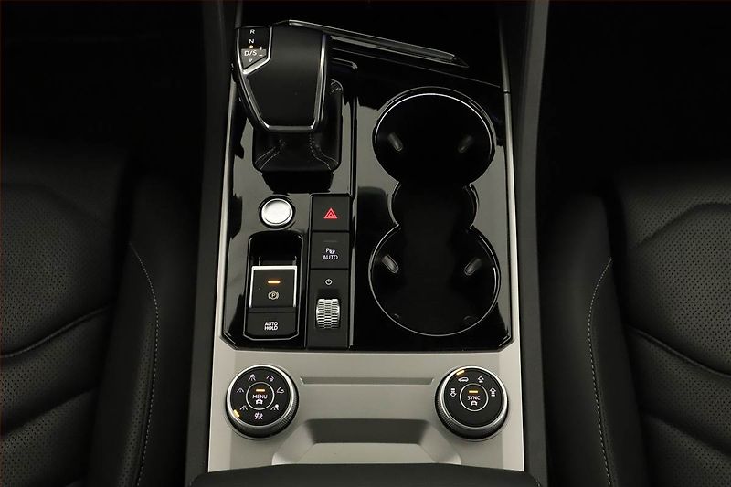 Volkswagen Touareg (2022) R eHybrid - fotka 12 z 22