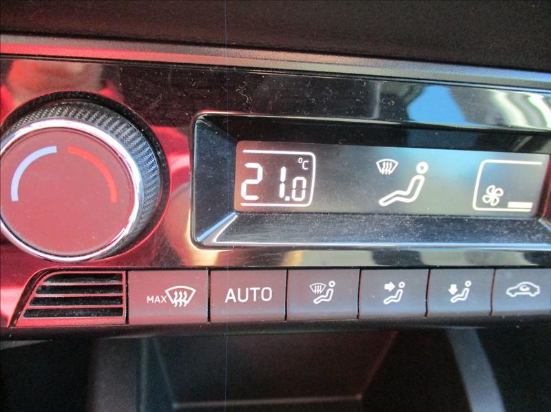 Škoda Fabia 1,0 TSI, klima,servis,DPH,CZ, - fotka 18 z 27
