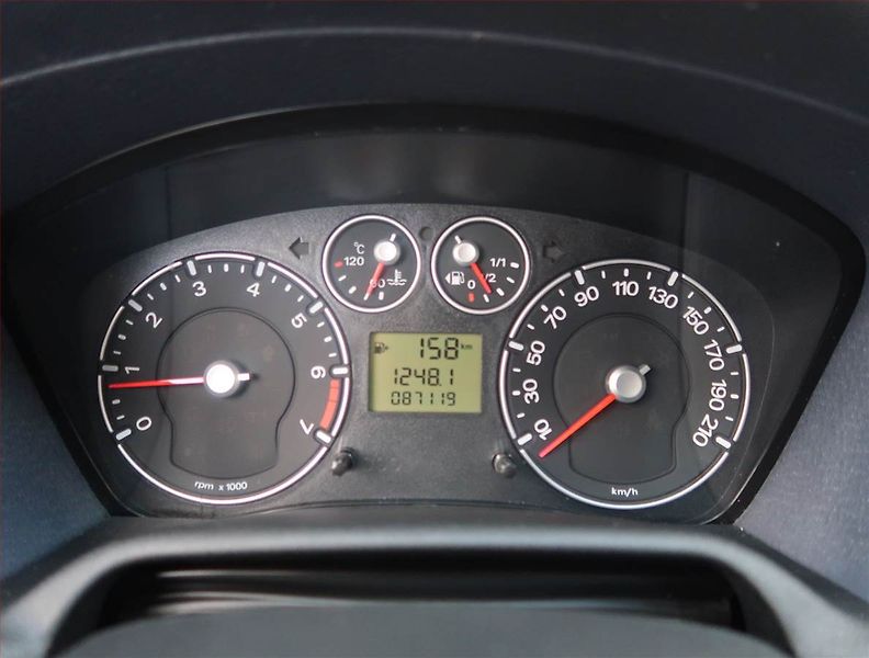 Ford Fusion (2010) 1.4, ČR,1.maj, jezdí dobře - fotka 11 z 16