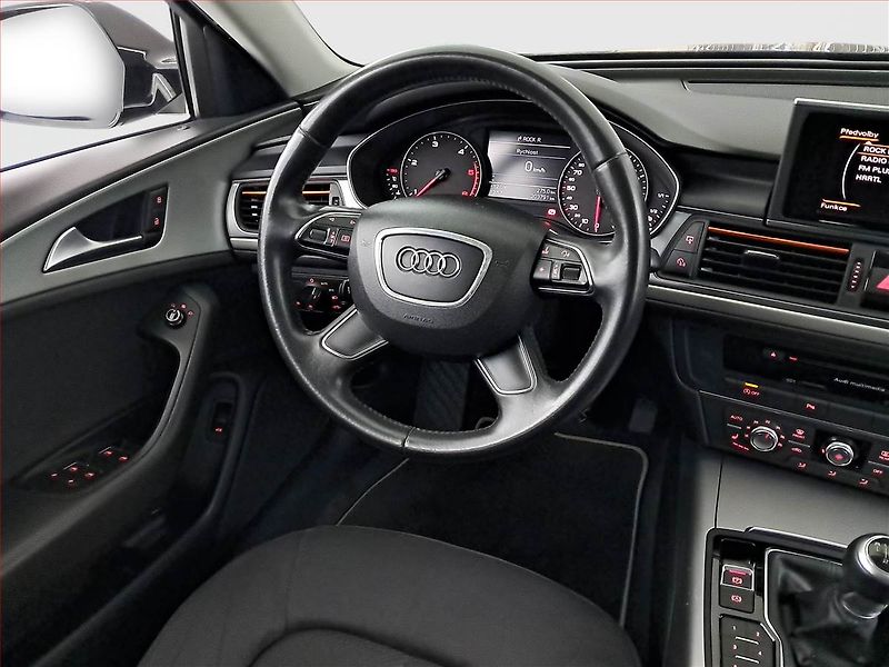 Audi A6 (2013) Design 2.0 TDI, Serv.kniha - fotka 7 z 18