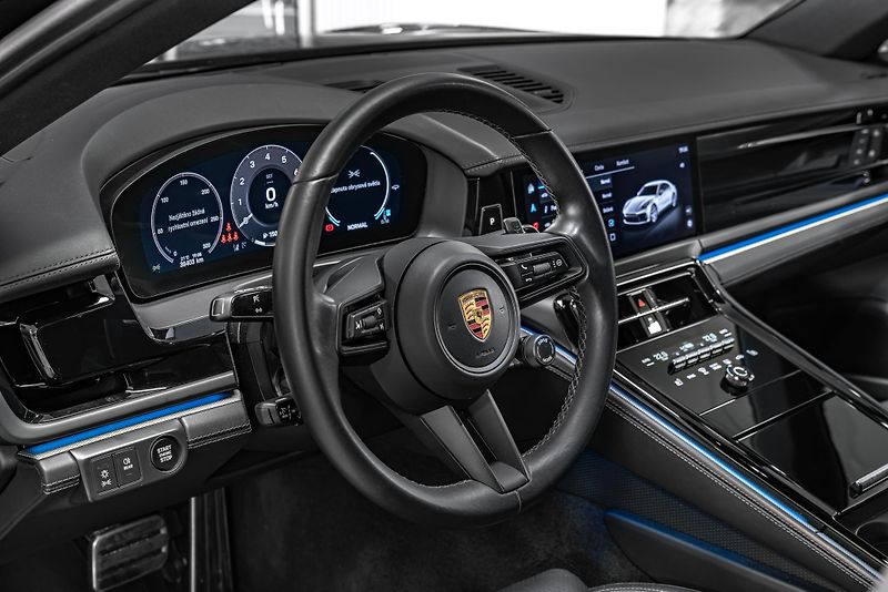 Porsche Panamera 4 /PANORAMA/BOSE/360/APPLECAR - fotka 13 z 20