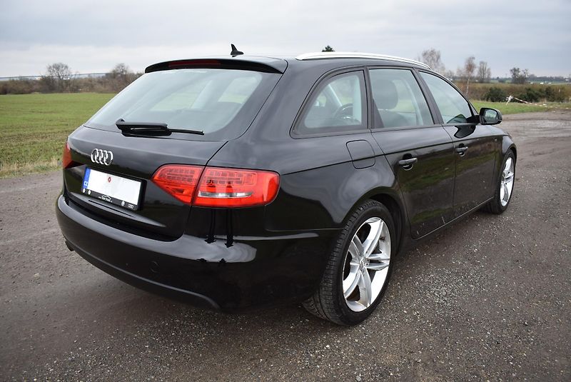 Audi A4 2,0 TDI S-LINE,NAVI,SERVISKA - fotka 5 z 18