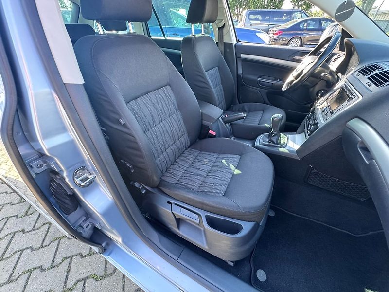 Škoda Octavia (2009) 1,6 TDI 77 KW FACELIFT TAŽNÉ - fotka 38 z 50
