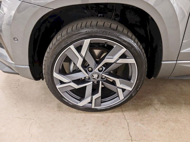 Škoda Karoq (2025) 1.5 TSI 110 kW DSG Sportline - fotka 31 z 31