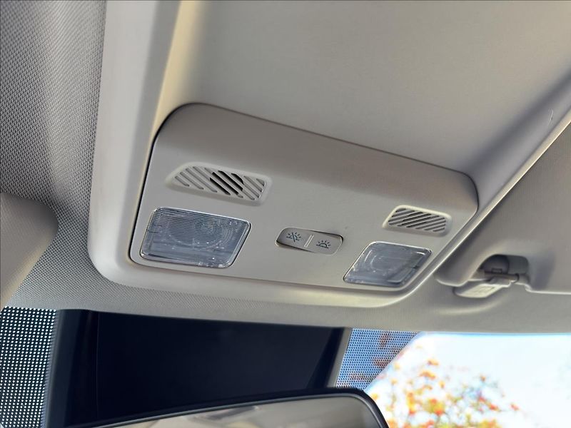 Ford Tourneo Custom 2,0 EcoBlue 136kW Titanium - fotka 33 z 36
