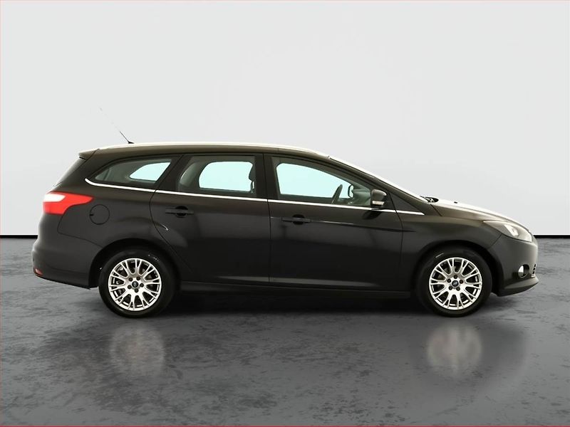 Ford Focus (2011) 1.6 TDCi, po STK, oblíbený vůz - fotka 6 z 17